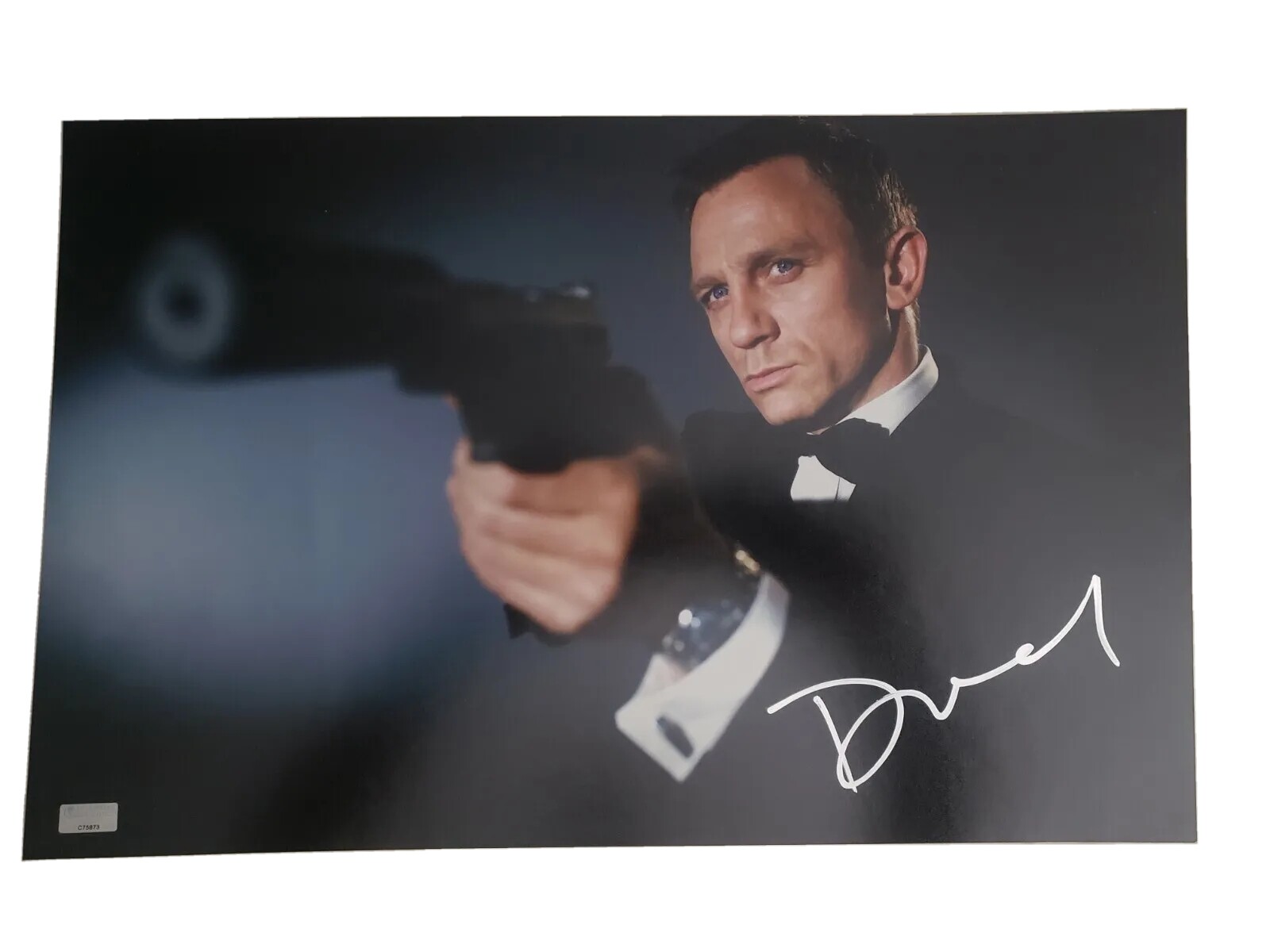 Daniel Craig signed 007 James Bond 11×17 Celebrity Authentics