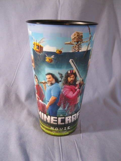 2025 “A Minecraft Movie” 7-7/8″ Tall Theater Golden Link Promotional Cup