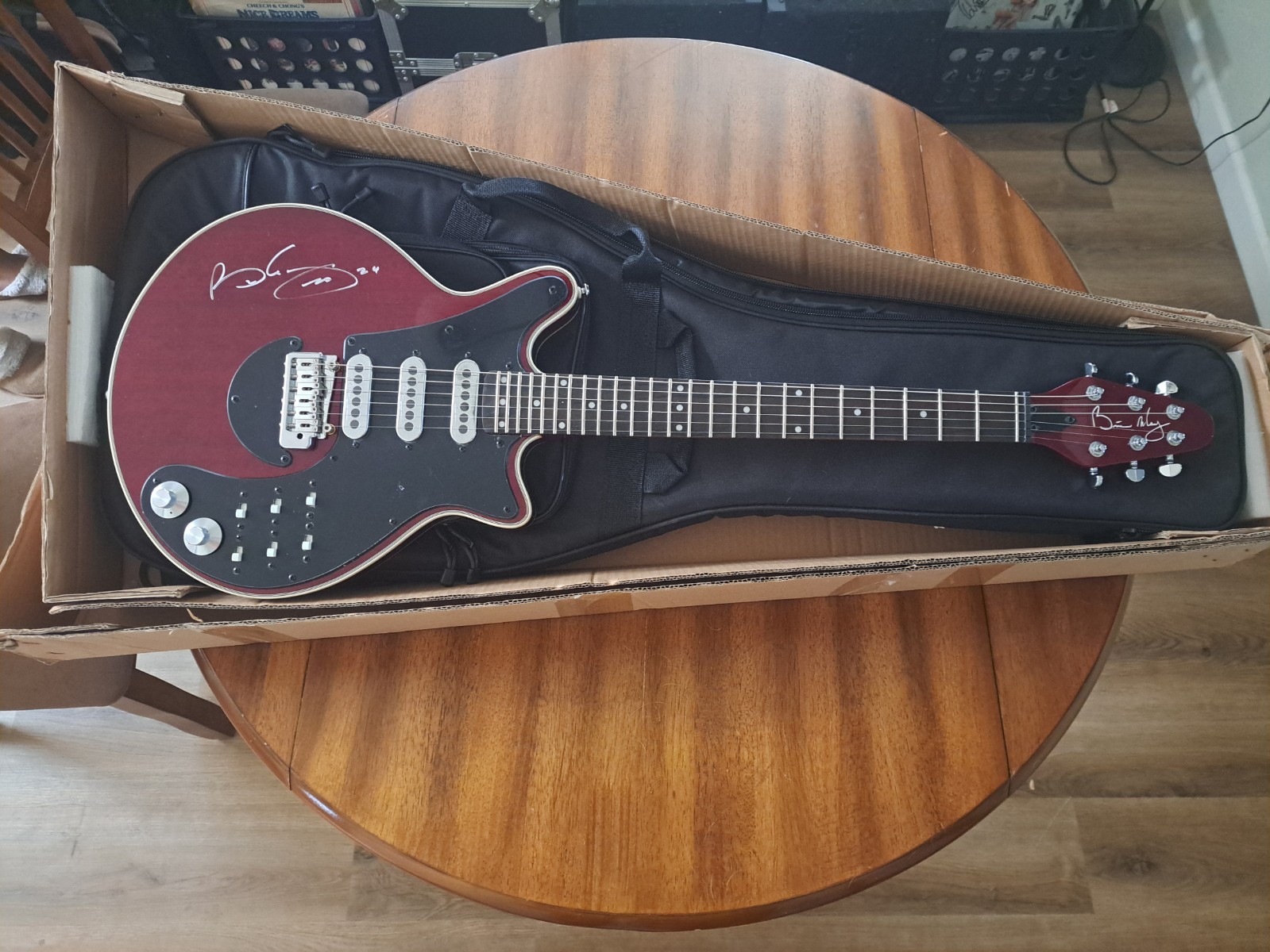 BRIAN MAY FROM QUEEN SIGNED RED SPECIAL GUITAR WITH LETTER OF AUTHENTICITY JSA