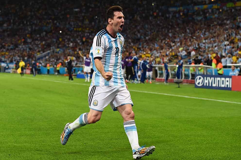 Sports Images Men Soccer Football FIFA UEFA Lionel Messi Photo -CL3159