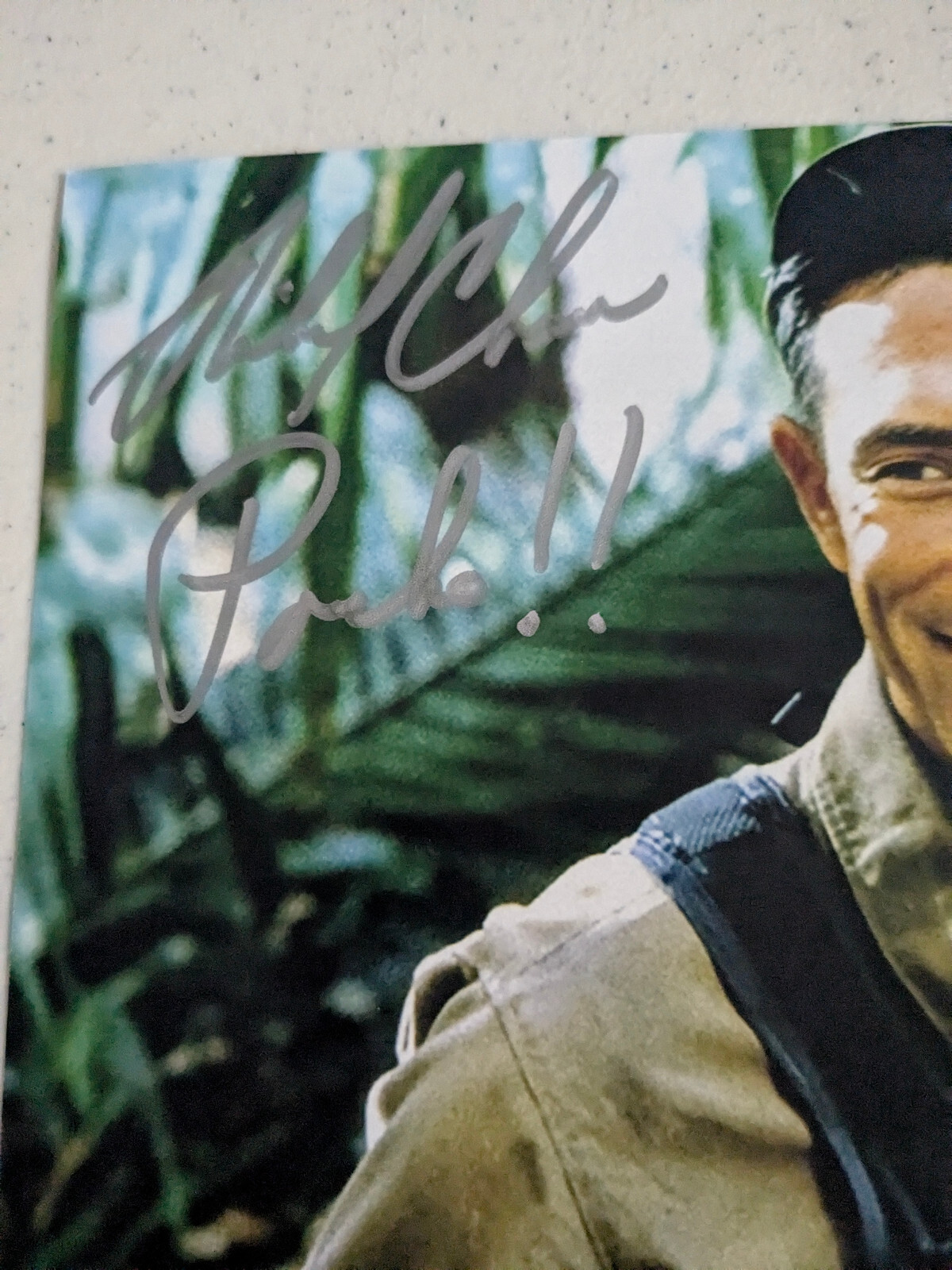 RICHARD CHAVES Signed Predator 8×10 Photo Poncho Autograph JSA COA e