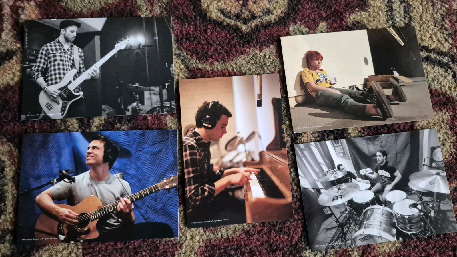 Paramore 2009 Official Taylor Red Beanie & Brand New Eyes Deluxe photocards Rare