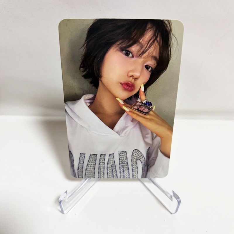 KiiiKiii JIYU The 1st EP Uncut Gem Digging Ver. Official Photocard