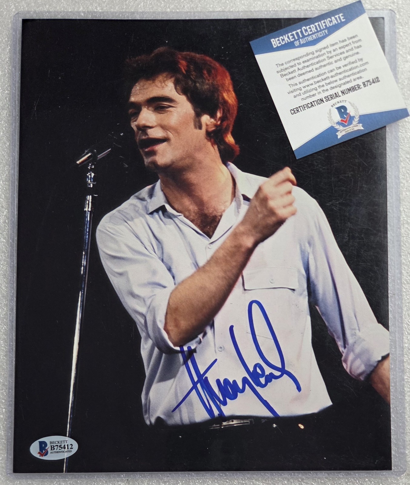HUEY LEWIS SIGNED PHOTO BECKETT 8X10 BAS COA AND THE NEWS BAND MUSIC AUTOGRAPHED