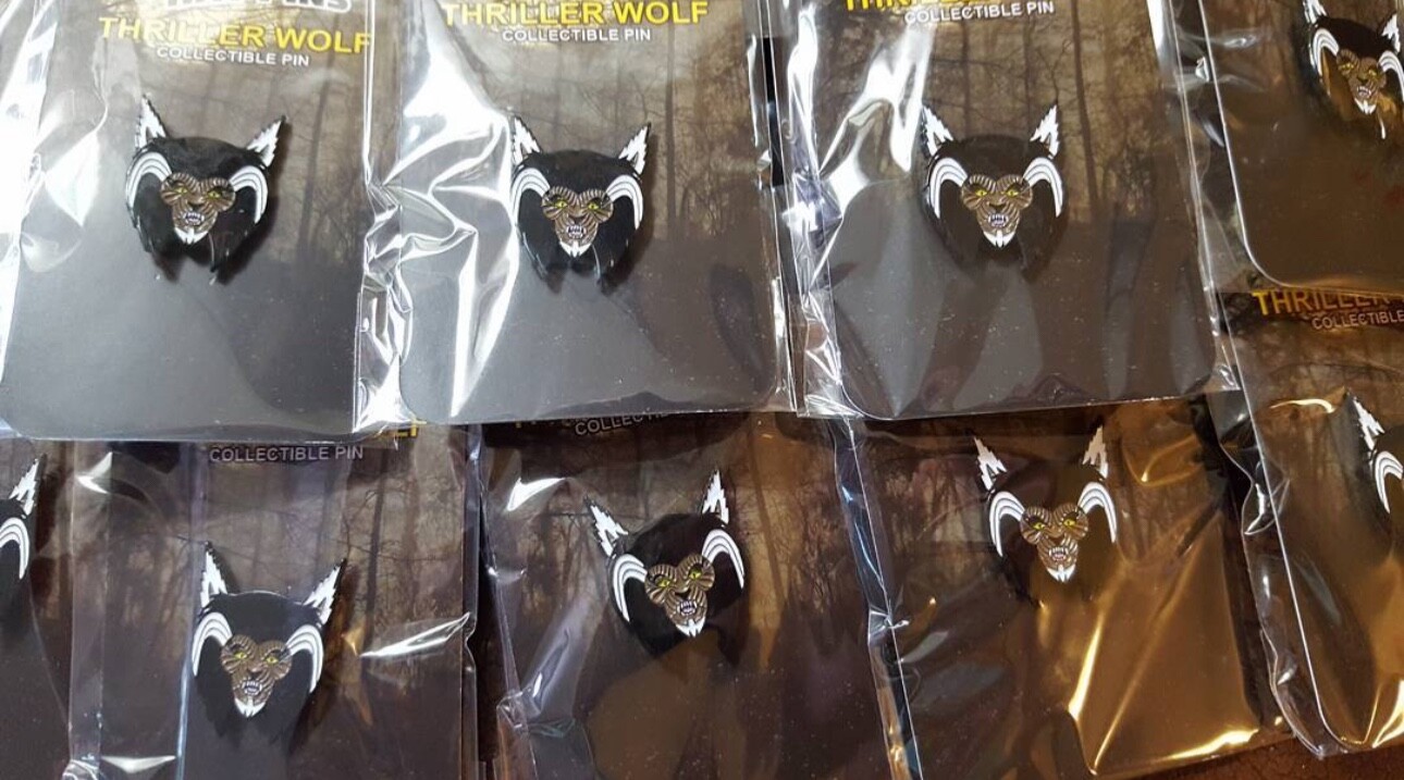 THRILLER WOLF MICHAEL JACKSON TAN SOFT ENAMEL PIN