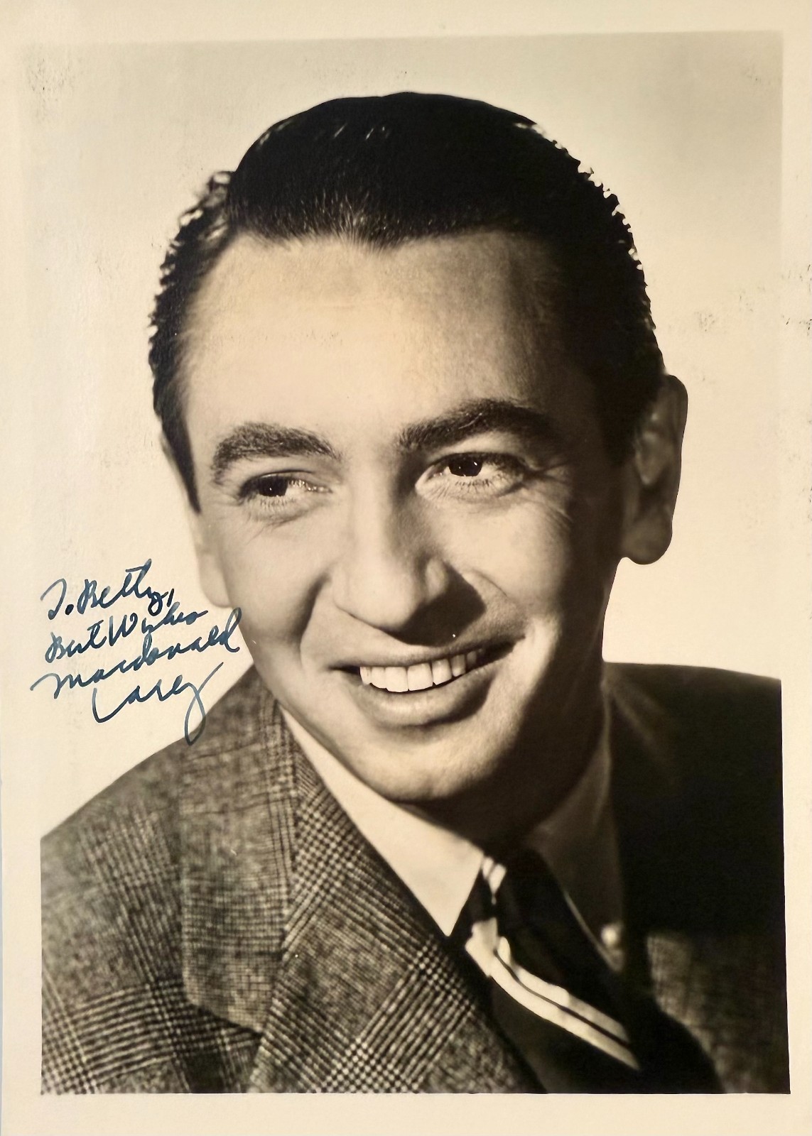 MACDONALD CAREY Autographed Signed 5″ x 7″ PHOTO Days of Our Lives TO BETTY