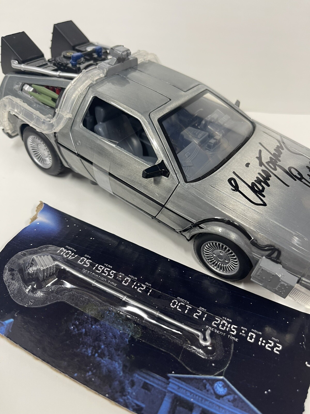 BACK TO THE FUTURE Signed CHRISTOPHER LLOYD 1:24 DELOREAN CAR DOC OFFICIALPIX -B