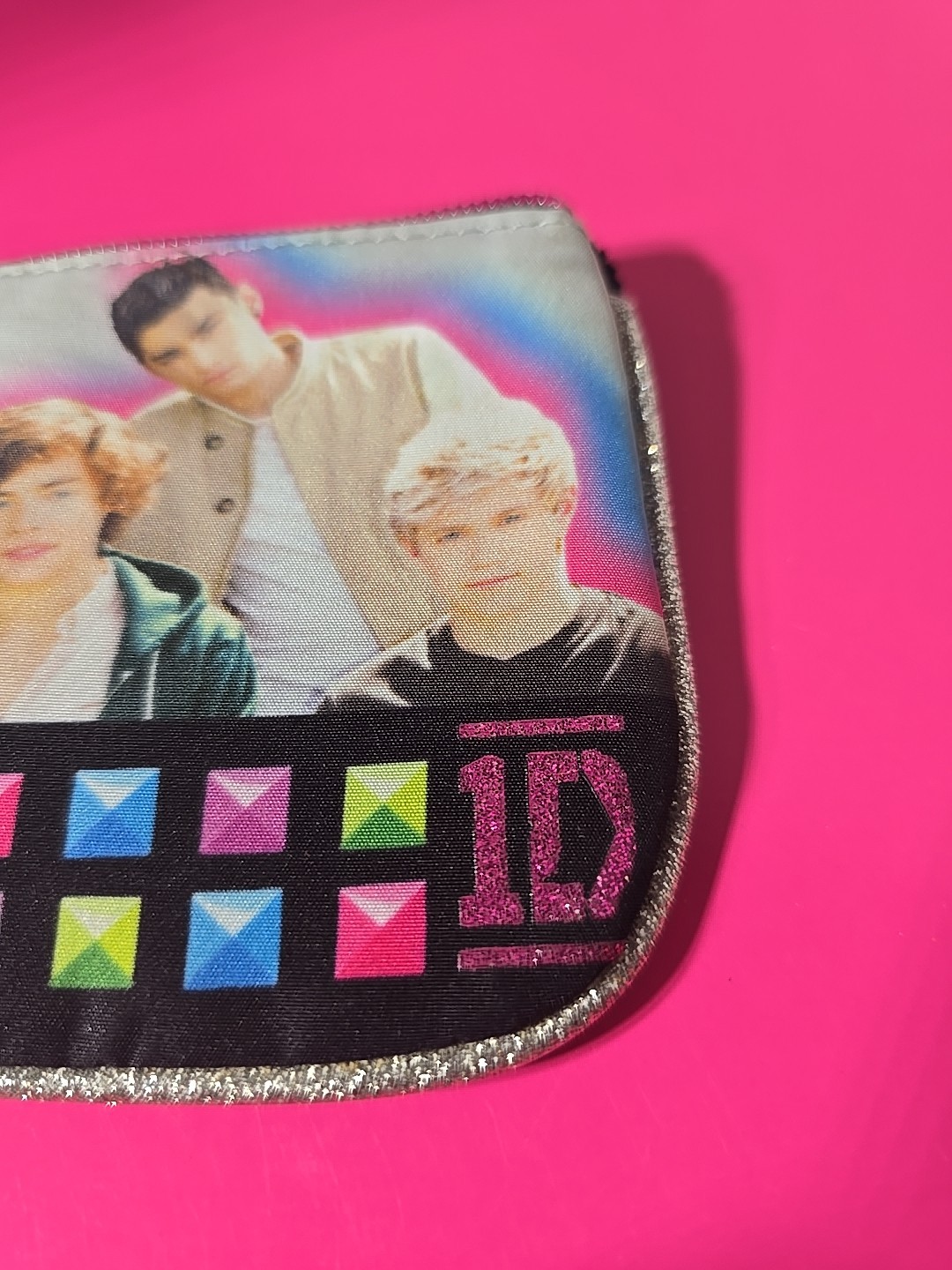 2012 ONE DIRECTION Zip Top Coin Makeup Bag Holder Slot NEW Boy Band 1D Key Ring