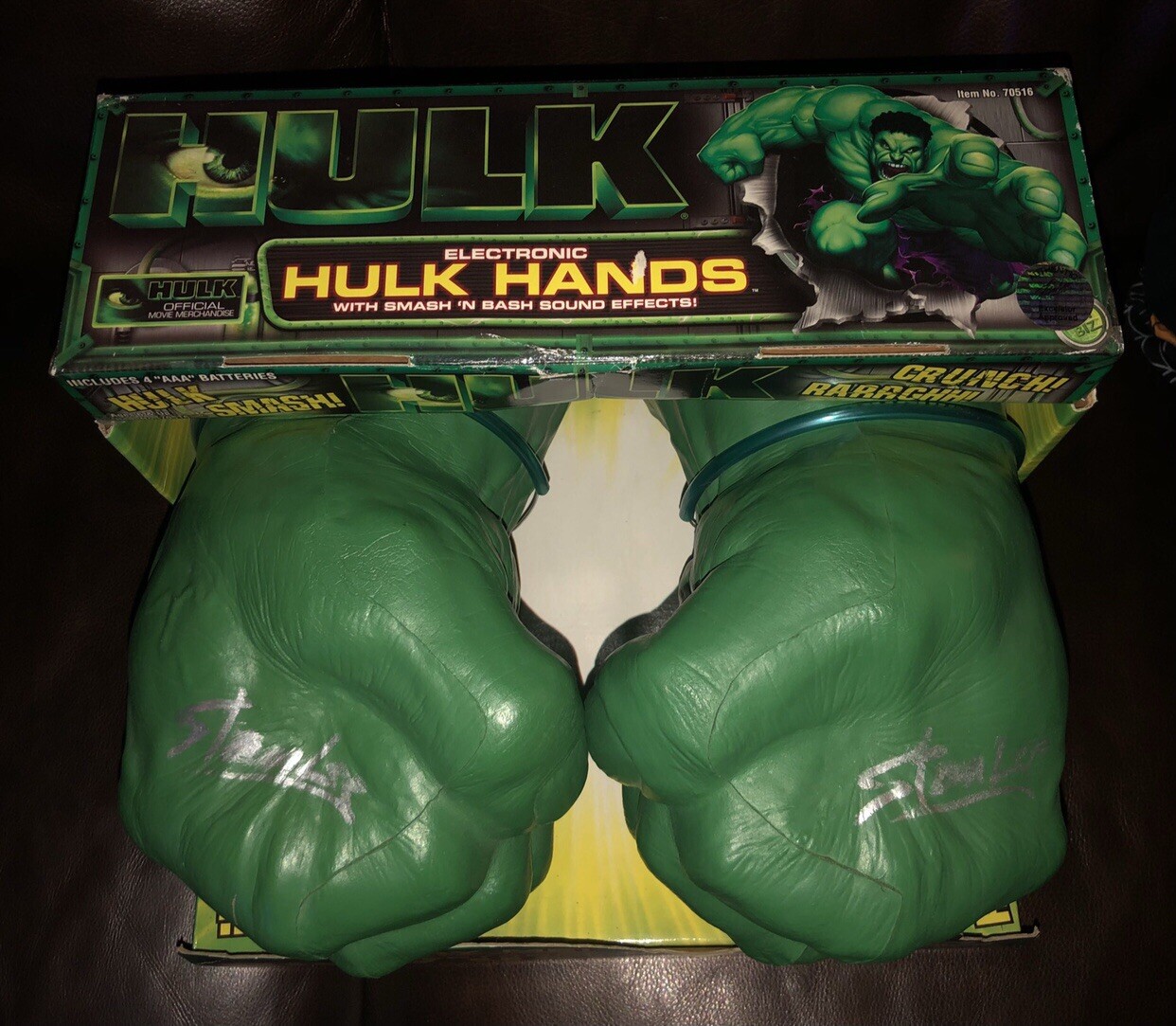 STAN LEE SIGNED 2 HULK GREEN SMASH FIST HAND AUTOGRAPHED TWICE COA Avengers NIB