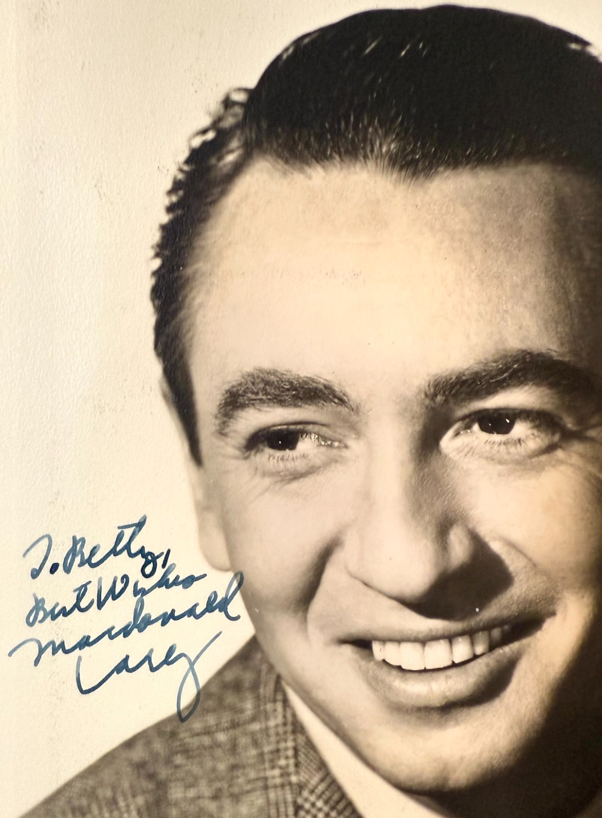 MACDONALD CAREY Autographed Signed 5″ x 7″ PHOTO Days of Our Lives TO BETTY