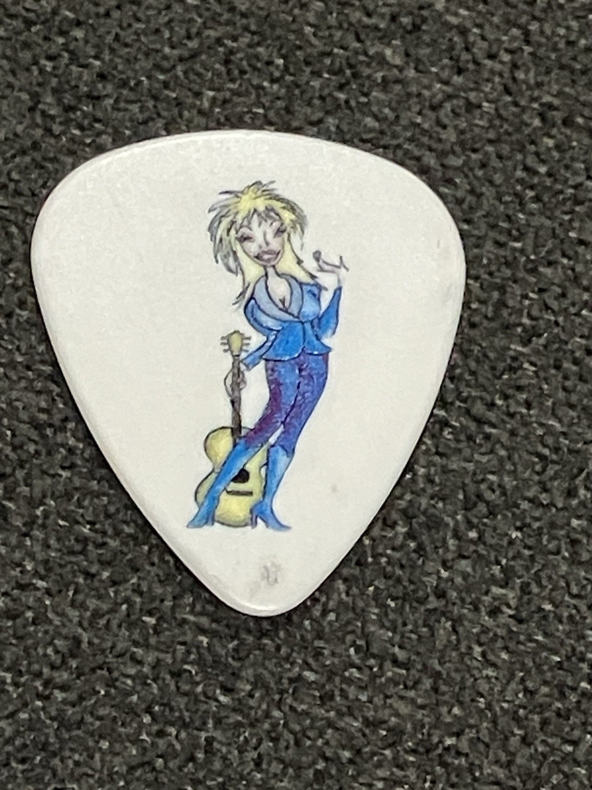DOLLY PARTON GUITAR PICK RARE MUSIC MEMORABILIA