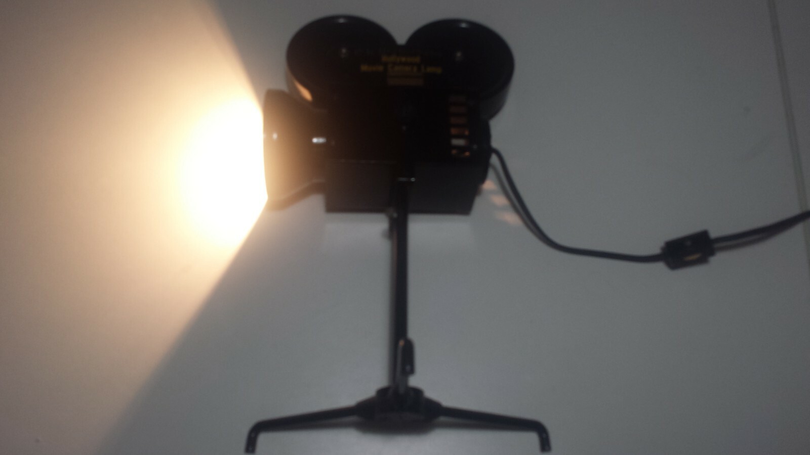 Hollywood Movie Camera Lamp – Director: Buddy Cooper
