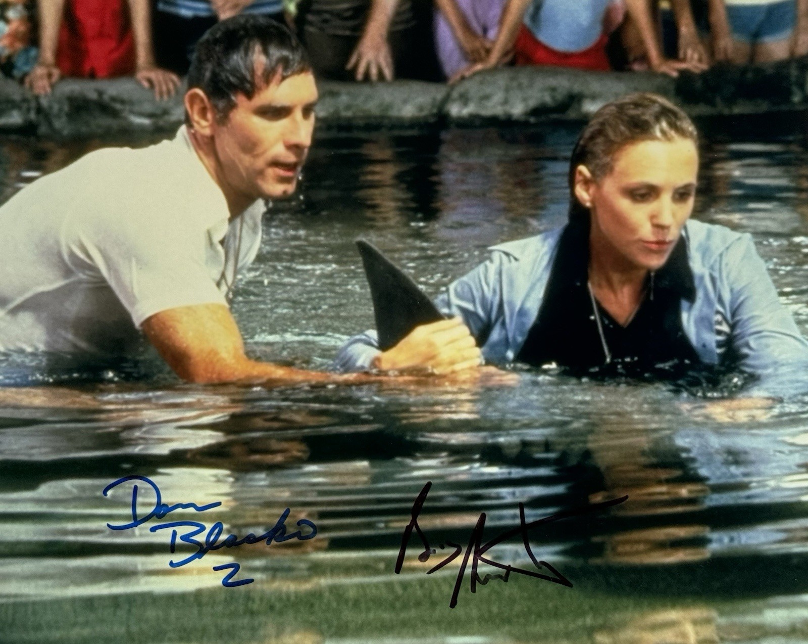 Dan Blasko & Bess Armstrong SIGNED Jaws 3D SIGNED 8×10 RARE K9 COA
