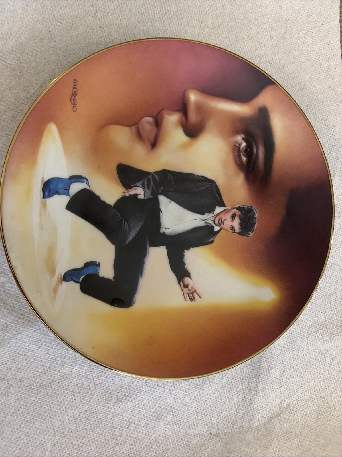 Elvis Presley “Blue Suede Shoes” Hit Parade Collection 8.25” Collectors #2 Plate