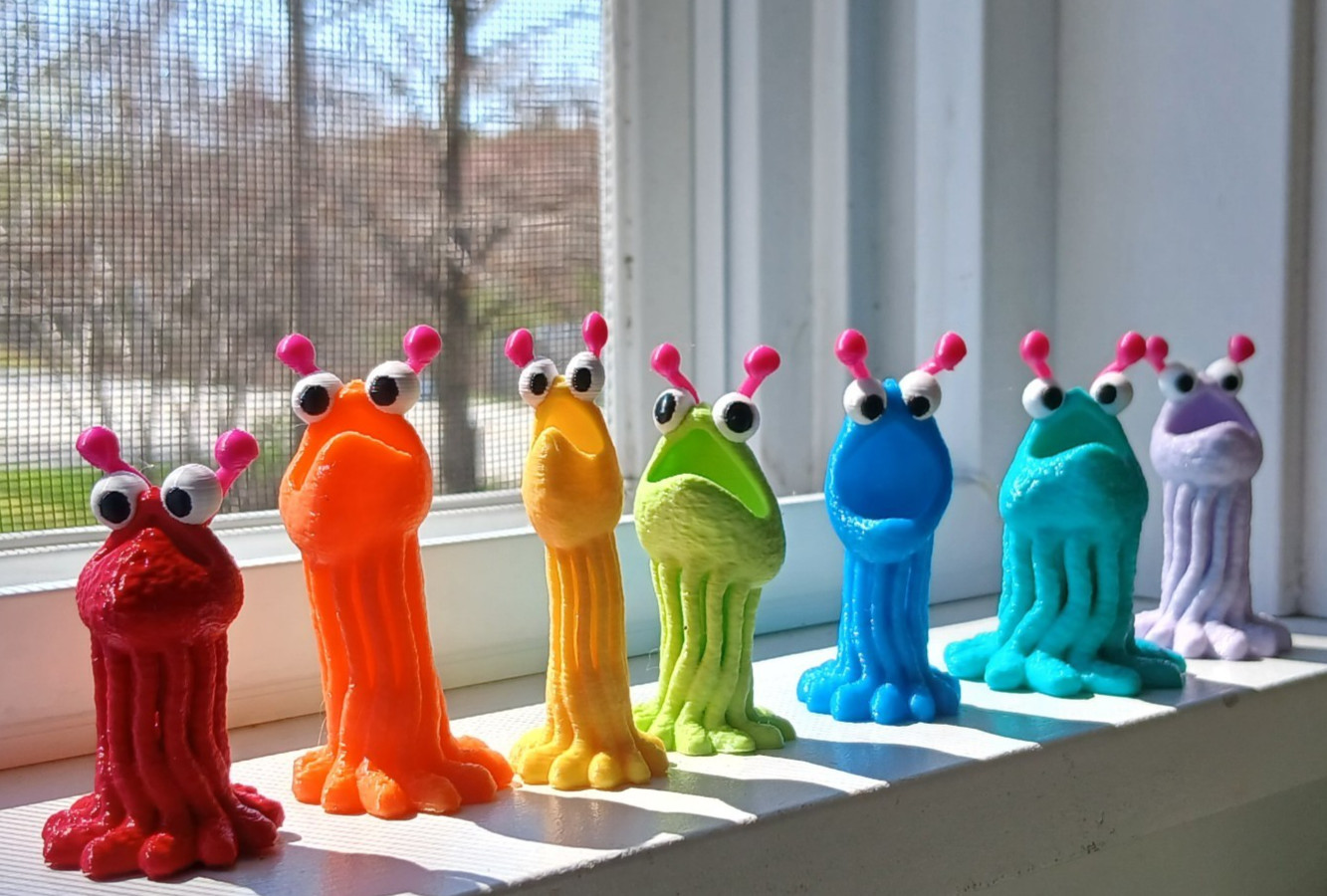 Yip Yip Martian retro style funny collectible figurines – 7 pack rainbow