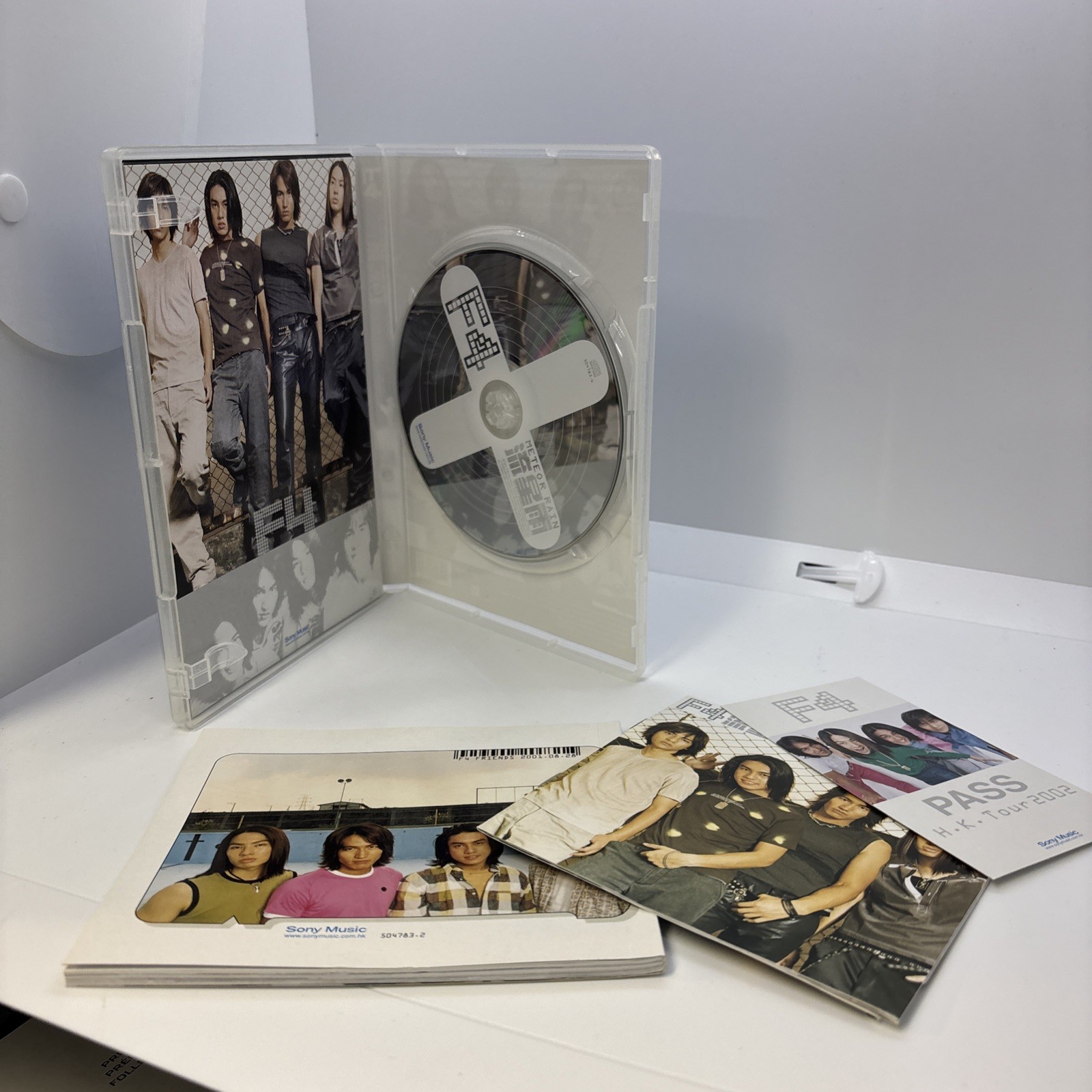 CD F4 Meteor Rain 流星雨 Jerry Yan 言承旭 Vanness Wu 吳建豪 2001 Postcards Booklet