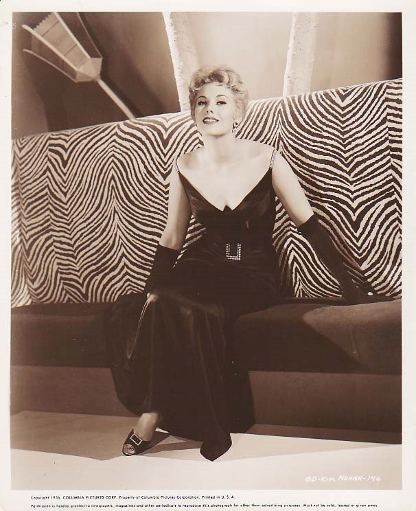 KIM NOVAK #1, Original 1950s Sexy Pin-Up Portrait, Film Noir, Femme Fatale Photo