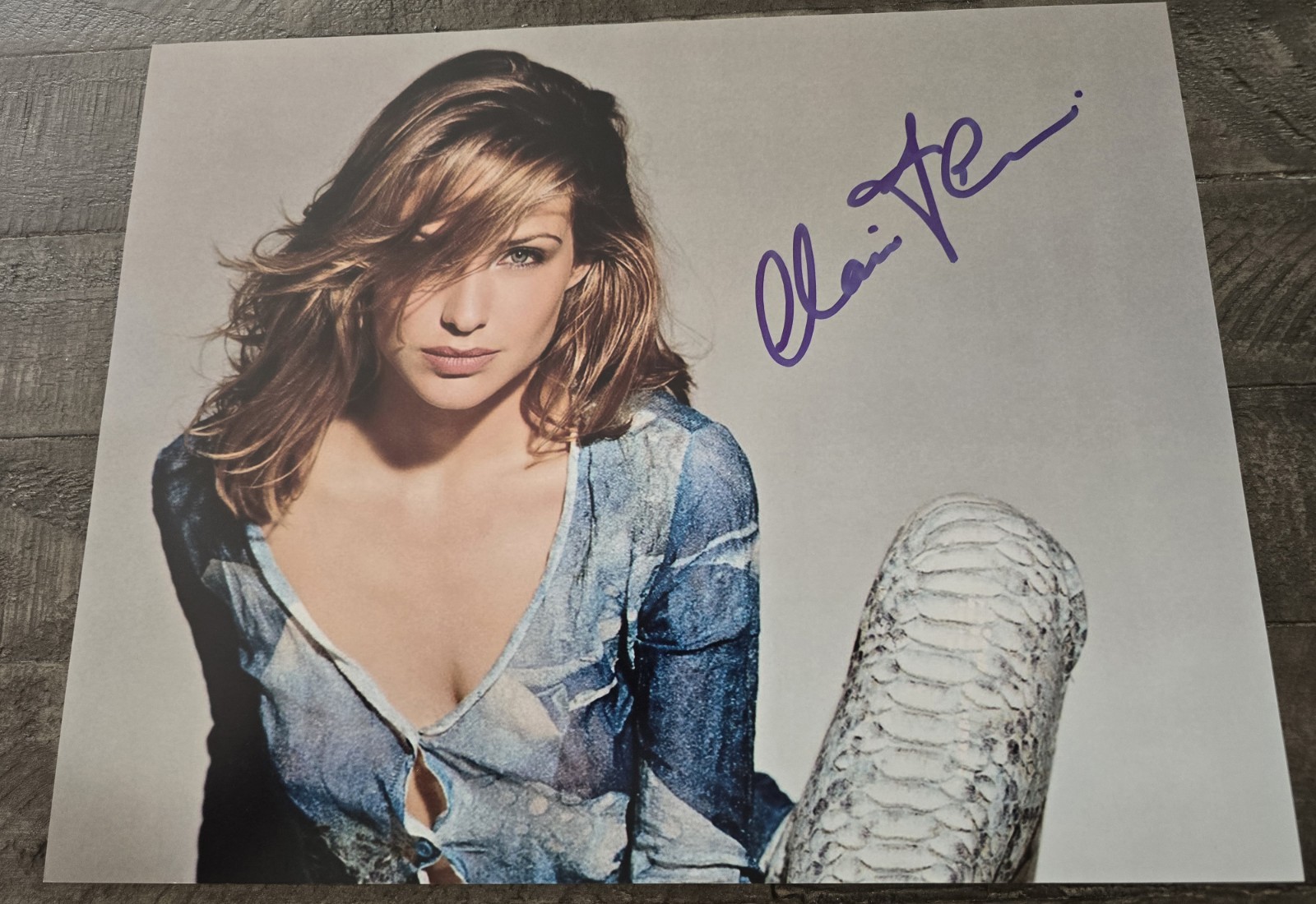 Claire Forlani 11×14 Leeloo Multiprops KAPOW Authentication