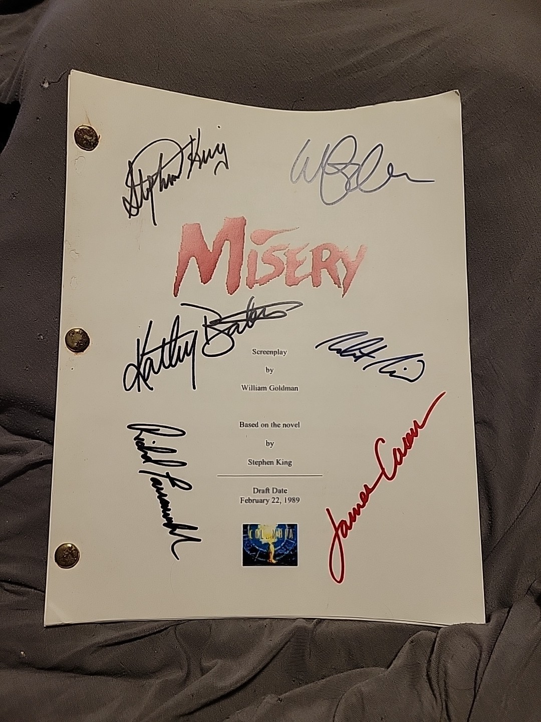 Misery Script Signed – Autograph Reprints – 104 Pages – Stephen King Kathy Bates
