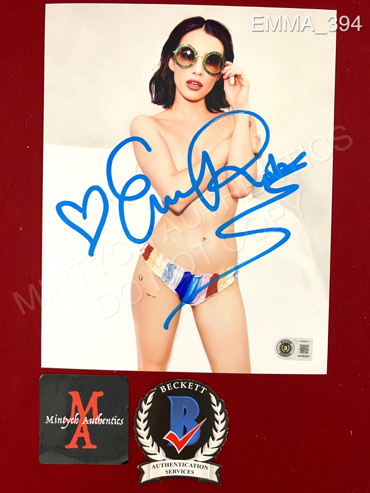 Emma Roberts autographed signed 8×10 photo model pose sexy Beckett COA
