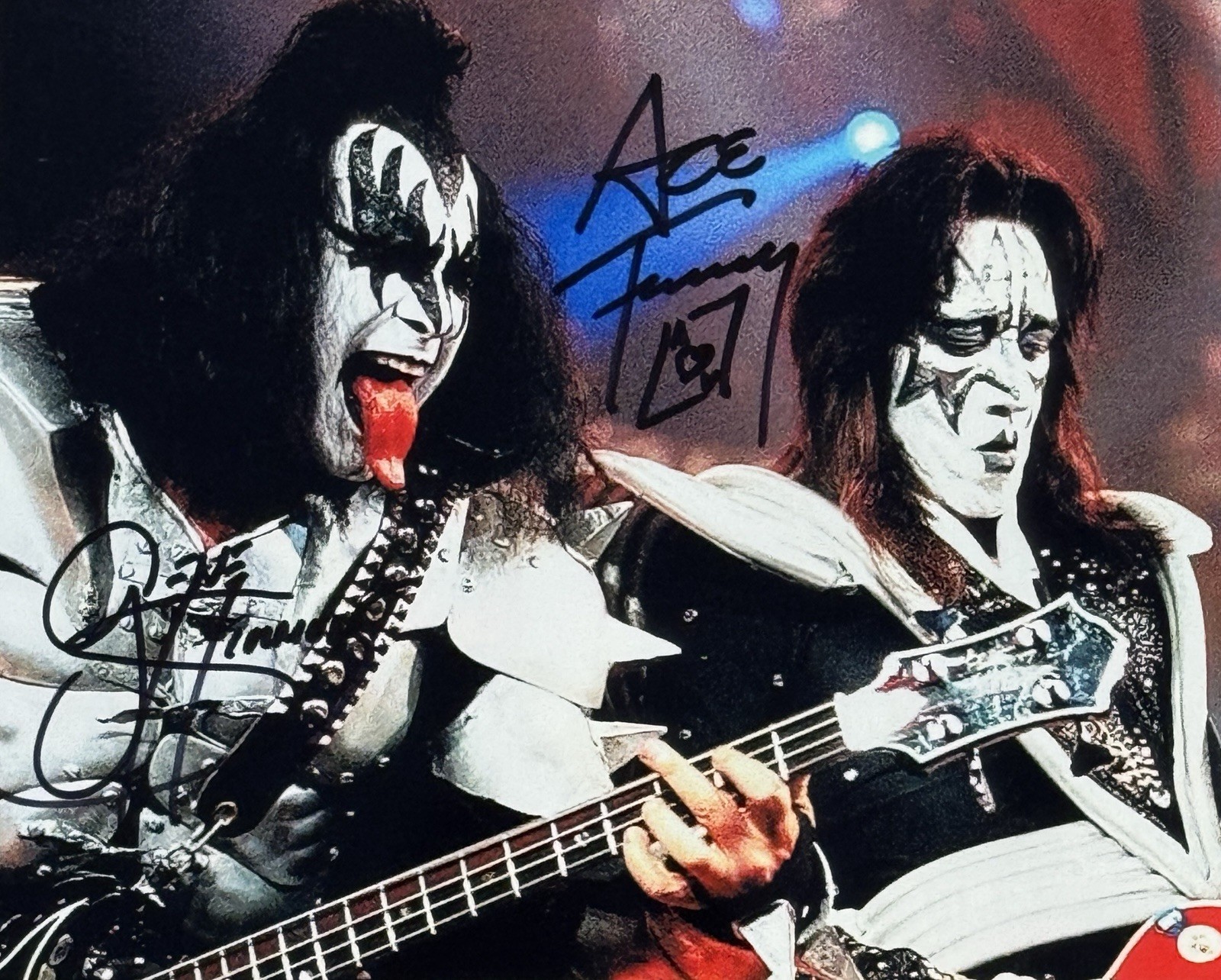 ACE FREHLEY – GENE SIMMONS – KISS – DUAL Signed 8 x 10 PHOTO w/COA
