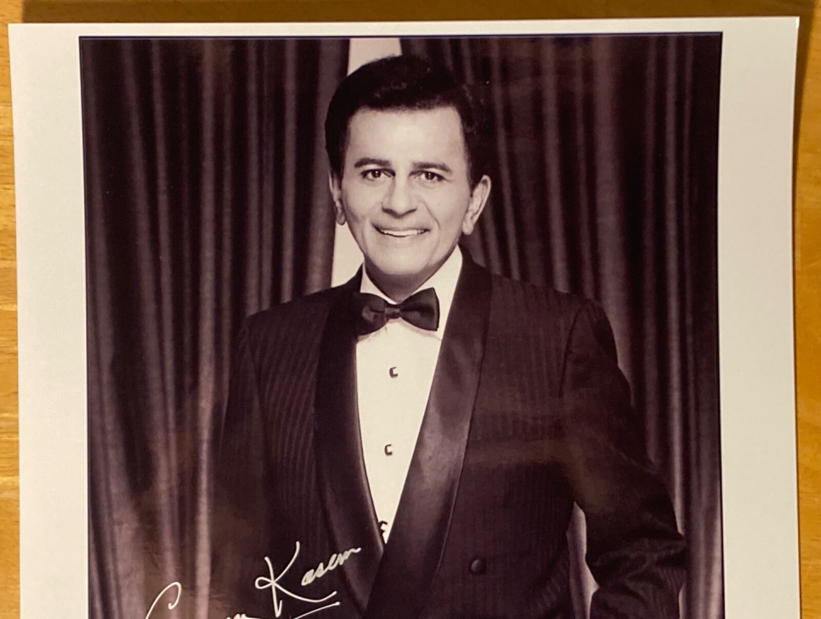 Hand SIGNED Casey Kasem 8×10 Vintage Photo – America’s Top 20 – Clear Silver Ink