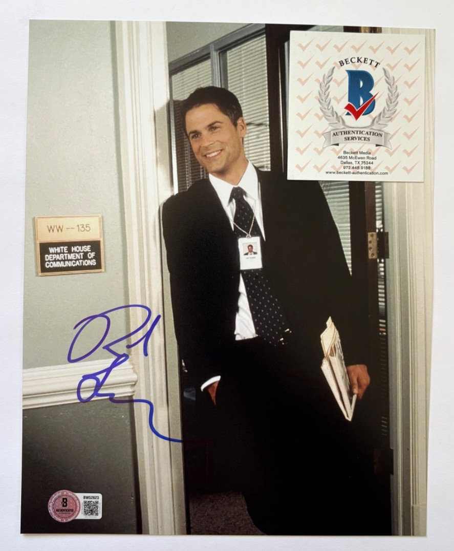 ROB LOWE SIGNED 8X10 PHOTO THE WEST WING TV SHOW SAM SEABORN ACTOR RL BAS