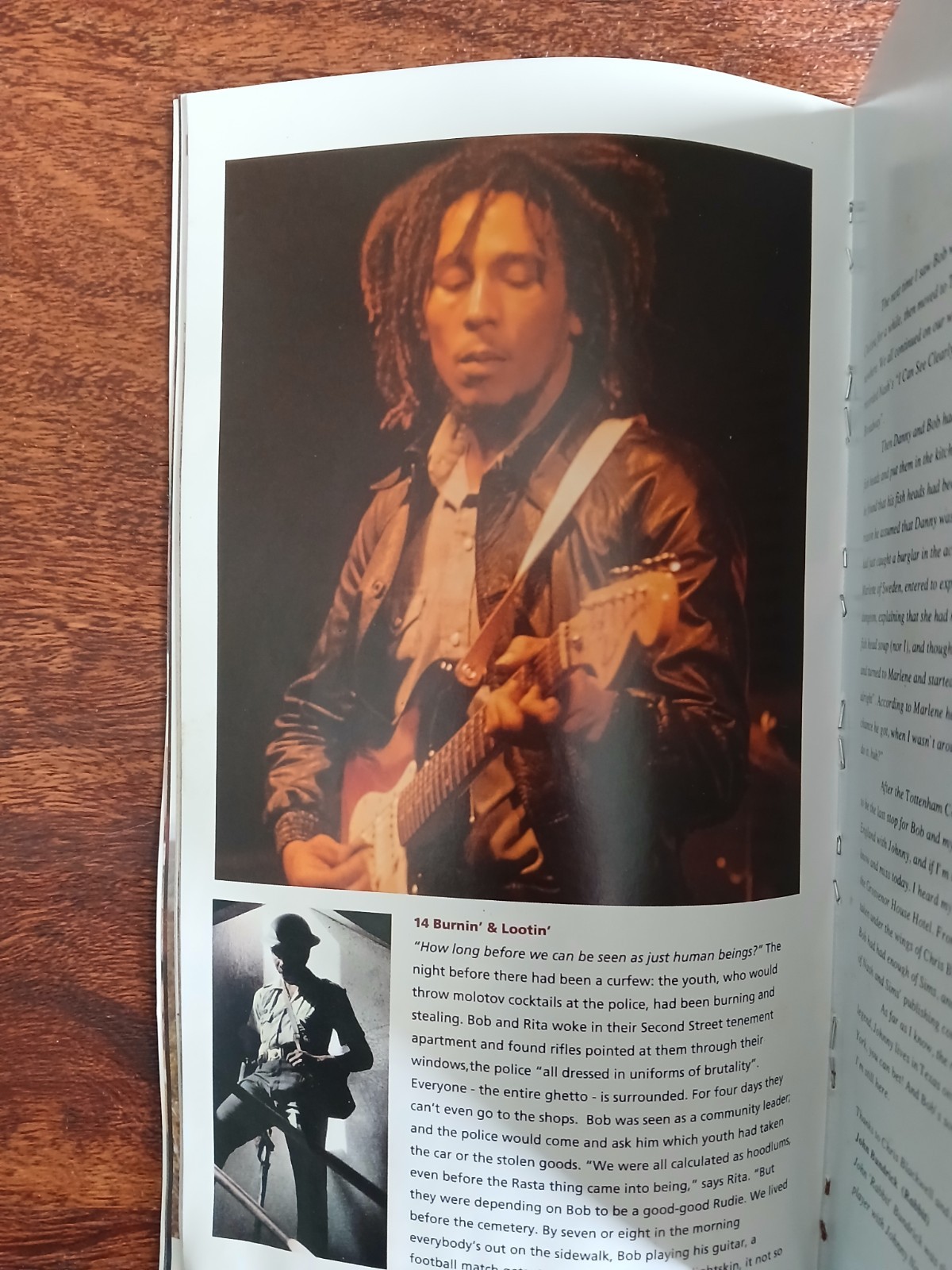 🔥🎶Bob Marley – Catch A Fire The Life of Bob Marley and Songs Of Freedom Books