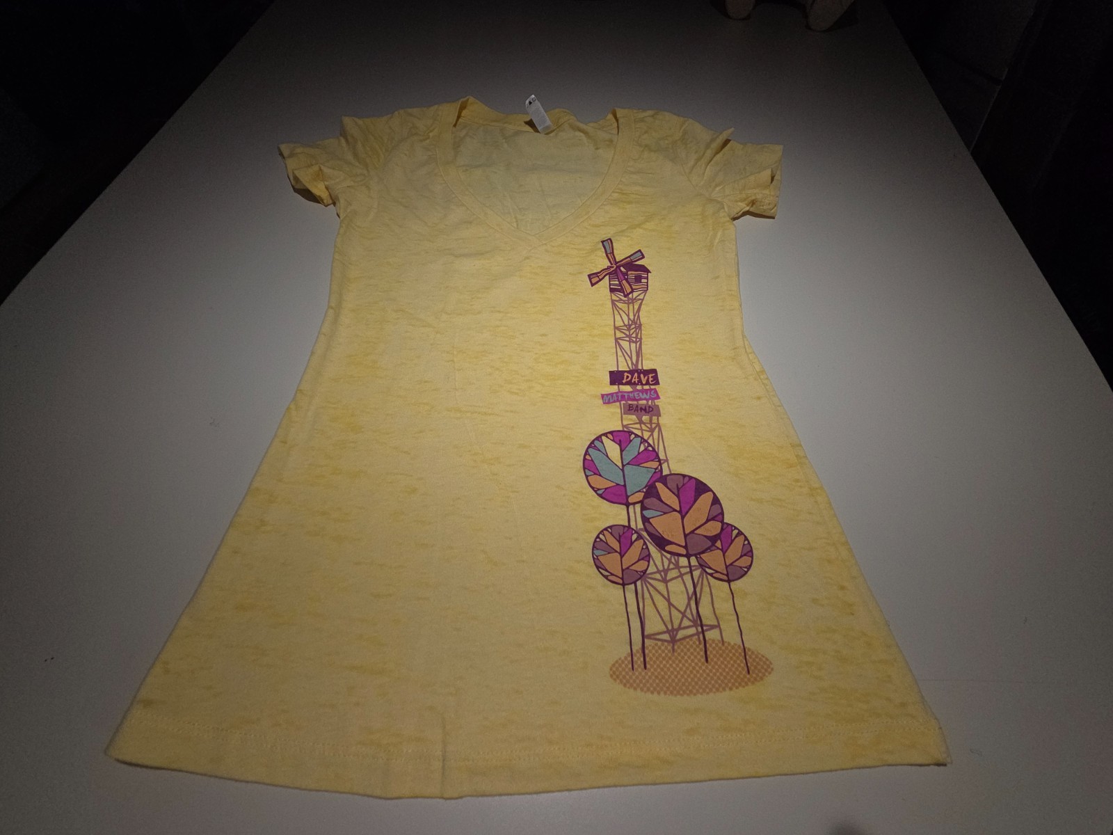 Dave Matthews Band womens medium low cut V Neck T-shirt yellow Ladies DMB Soft