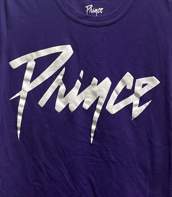 PRINCE JUNIOR’S SHORT SLEEVE T SHIRT SIZE SMALL SLIM FIT see description