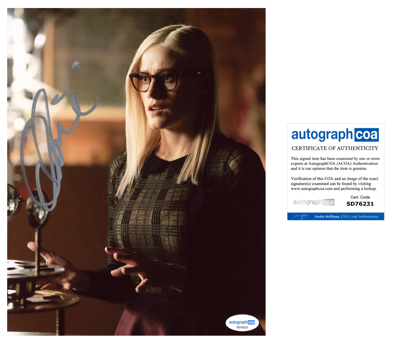 Olivia Taylor Dudley ‘The Magicians’ Signed Autographed ‘Alice’ 8×10 Photo ACOA