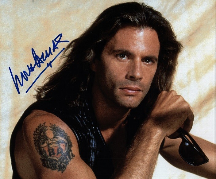 Lorenzo Lamas Renegade Original Autographed 8X10 Photo #27