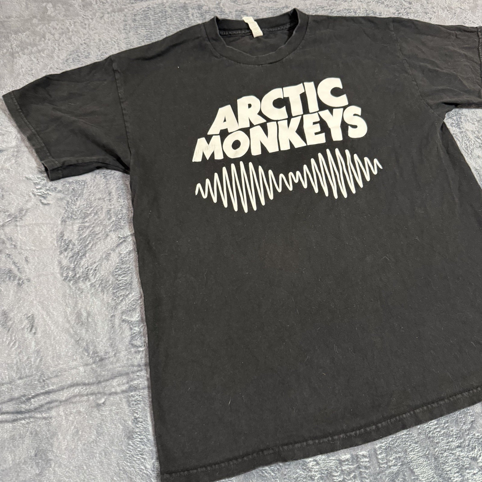 Arctic Monkeys Voice Soundwave Graphic Print Concert UK Pop Tour T Shirt L