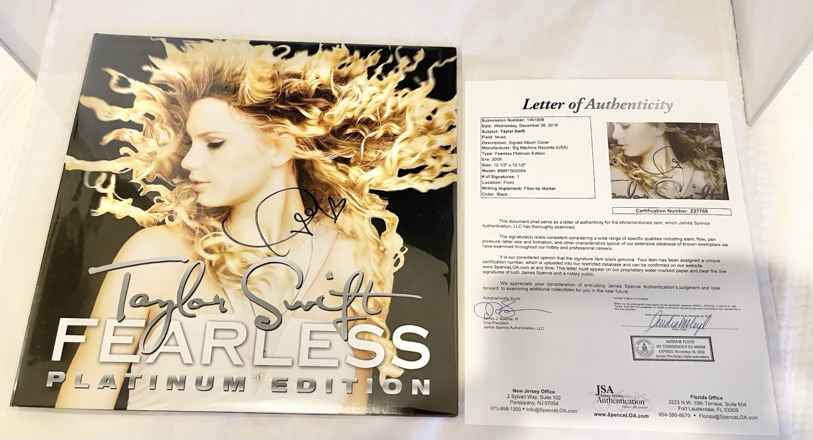 TAYLOR SWIFT SIGNED AUTOGRAPHED YELLOW VINYL ALBUM RECORD LP FEARLESS RSD JSA