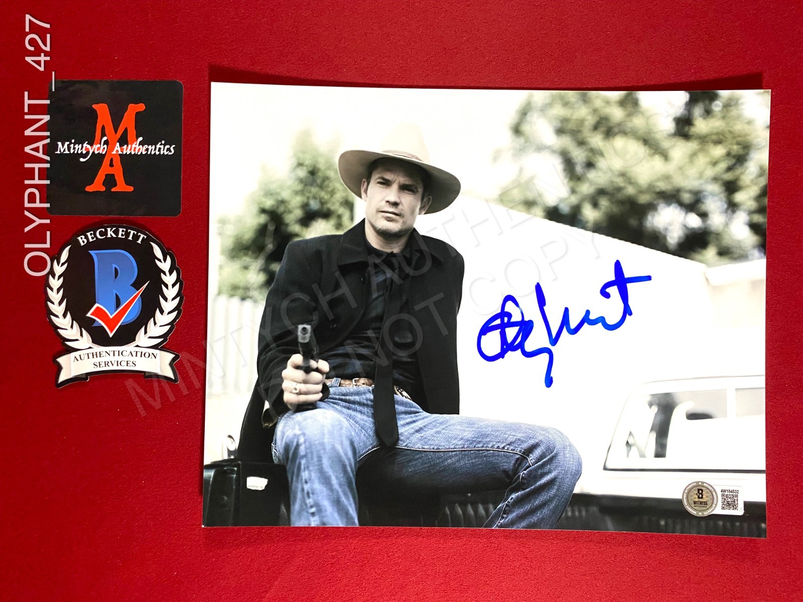 Timothy Olyphant autographed signed 8×10 photo Justified Beckett COA