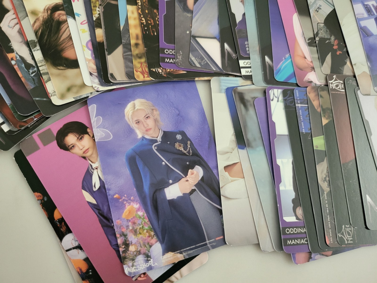 KPoP Idol collectible Stray Kids random cards