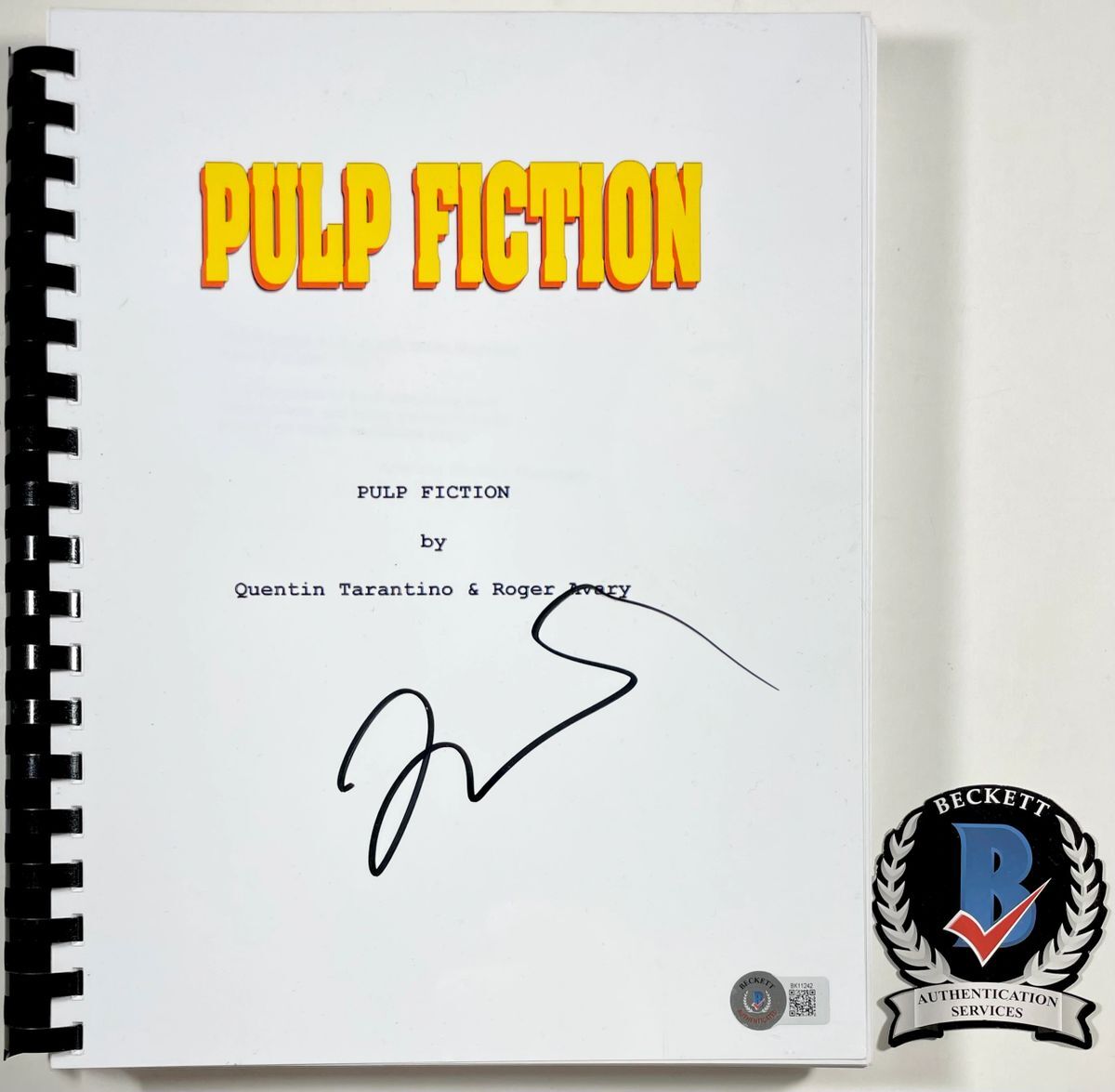 Quentin Tarantino Signed Pulp Fiction Complete Movie Script Autograph BAS COA