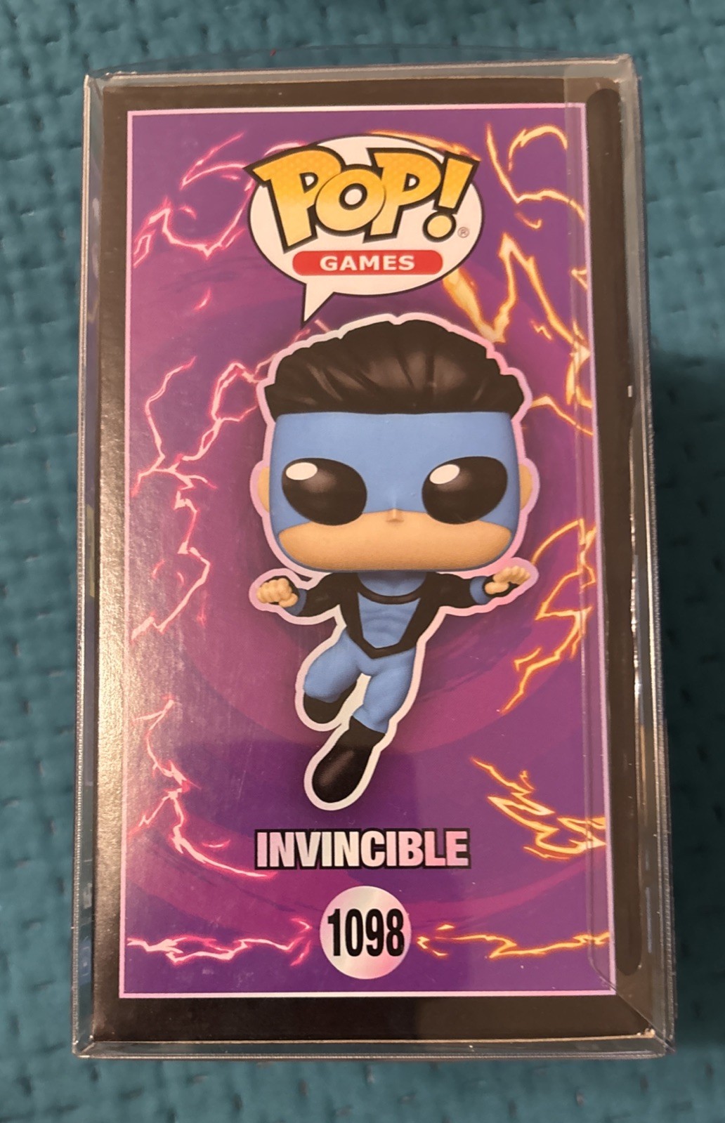 Signed/autographed Robert Kirkman Invincible Funko Pop #1090 SWAU Authenticated