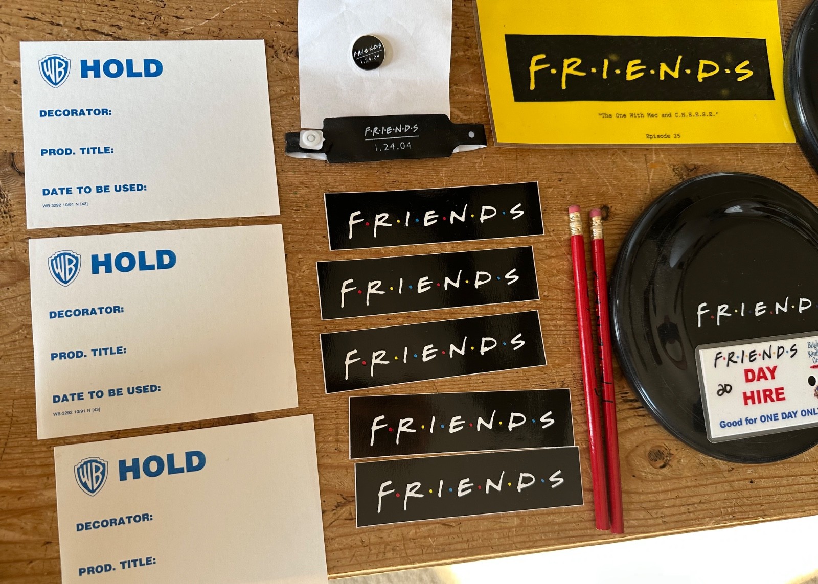 FRIENDS TV SHOW CAST & CREW PROP PARKING & DAY PASS BUTTON