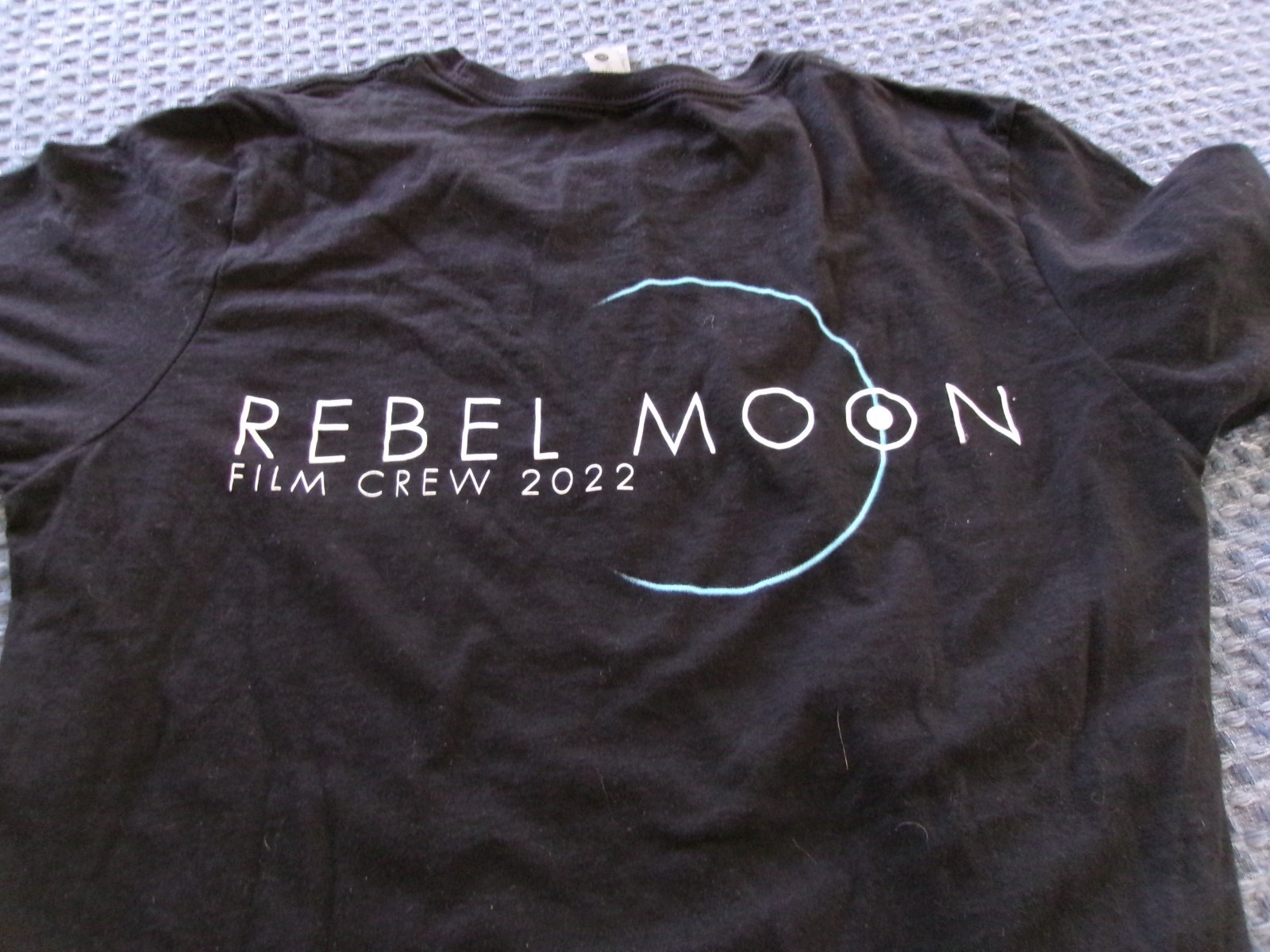 REBEL MOON 2022 FILM CREW Wmns L T-Shirt Charlie Hunnam Anthony Hopkins Sci-Fi