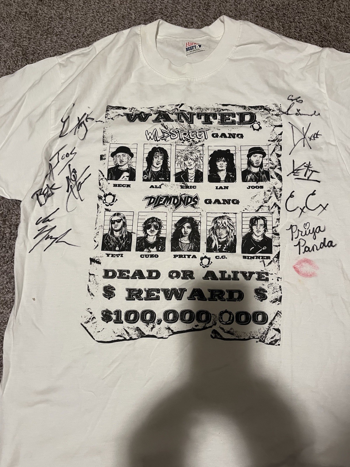 Size L- 42-44 Wildstreet/Diemonds Concert T-shirt In White. Autographed.