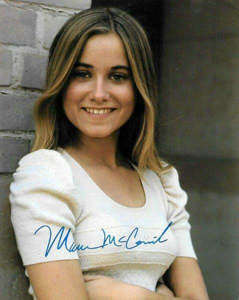 REPRINT – MAUREEN MCCORMICK Hot Brady Bunch Signed 8 x 10 Photo RP Man Cave