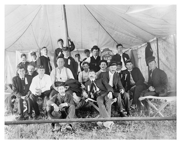 Circa 1905 Silver Halide Group Photo Of Brampton Band ( Ontario ) At Welland