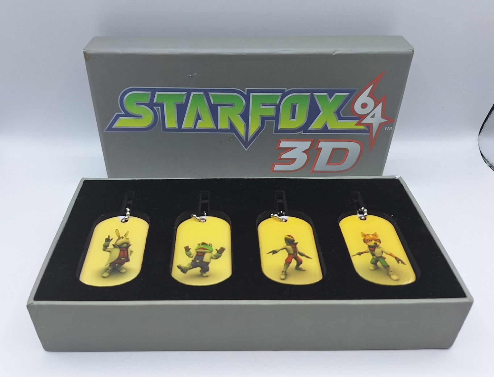 Nintendo Star Fox N64 3D 4 Dog Tags Necklace Charms in Original Box NEW/Unused