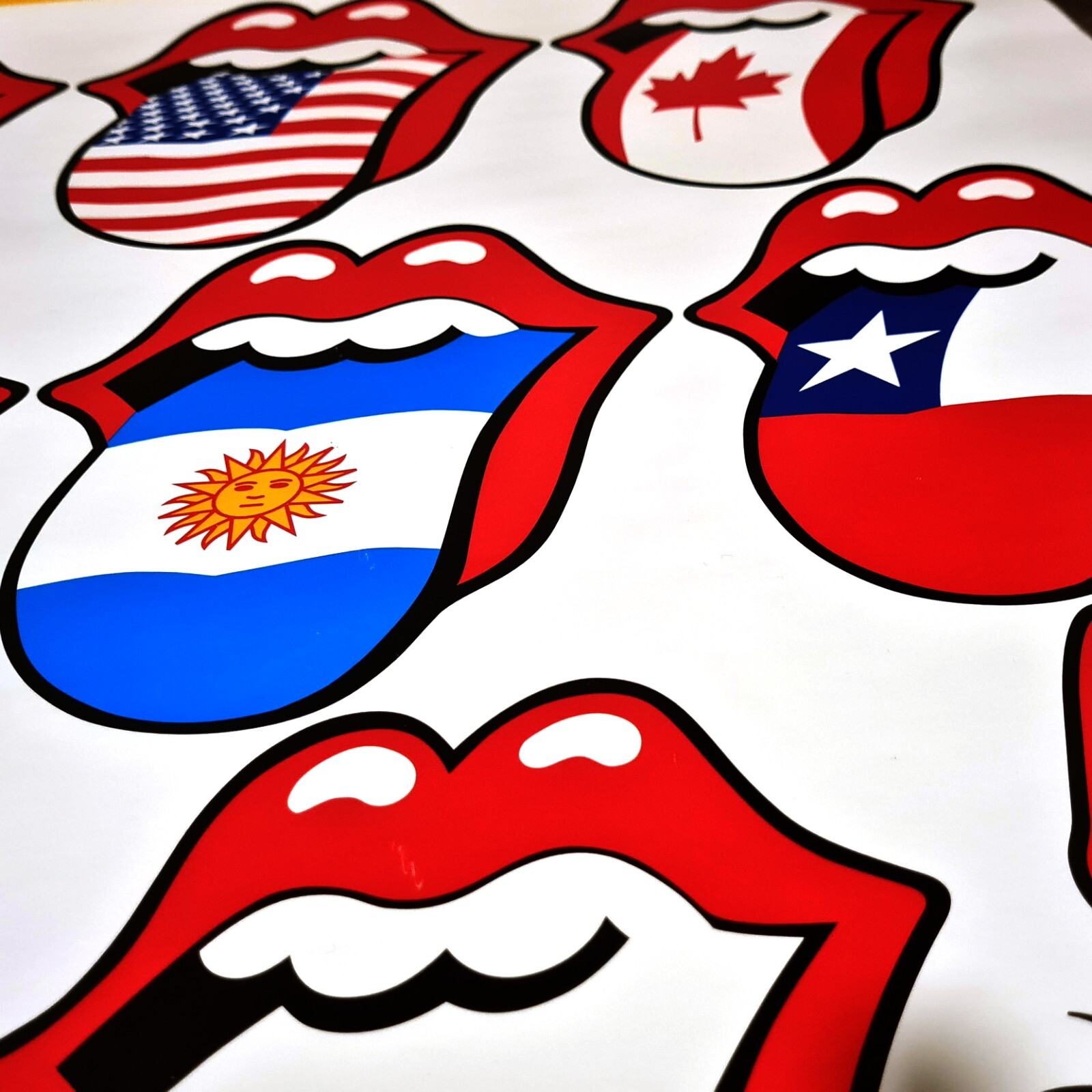 ROLLING STONES – VOODOO LOUNGE TONGUES – OFFICIAL TOUR POSTER – 22″X34″(57x87cm)