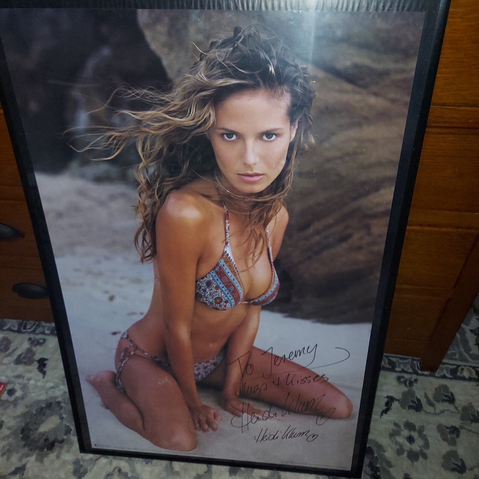 HEIDI KLUM Hand Signed Swimsuit Poster + Bonus RARE Abercrombie & Finch Book FS