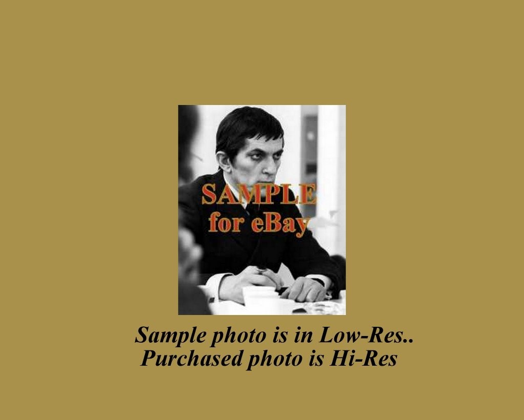 Dark Shadows JONATHAN FRID 8×10 PHOTO #DSTV116