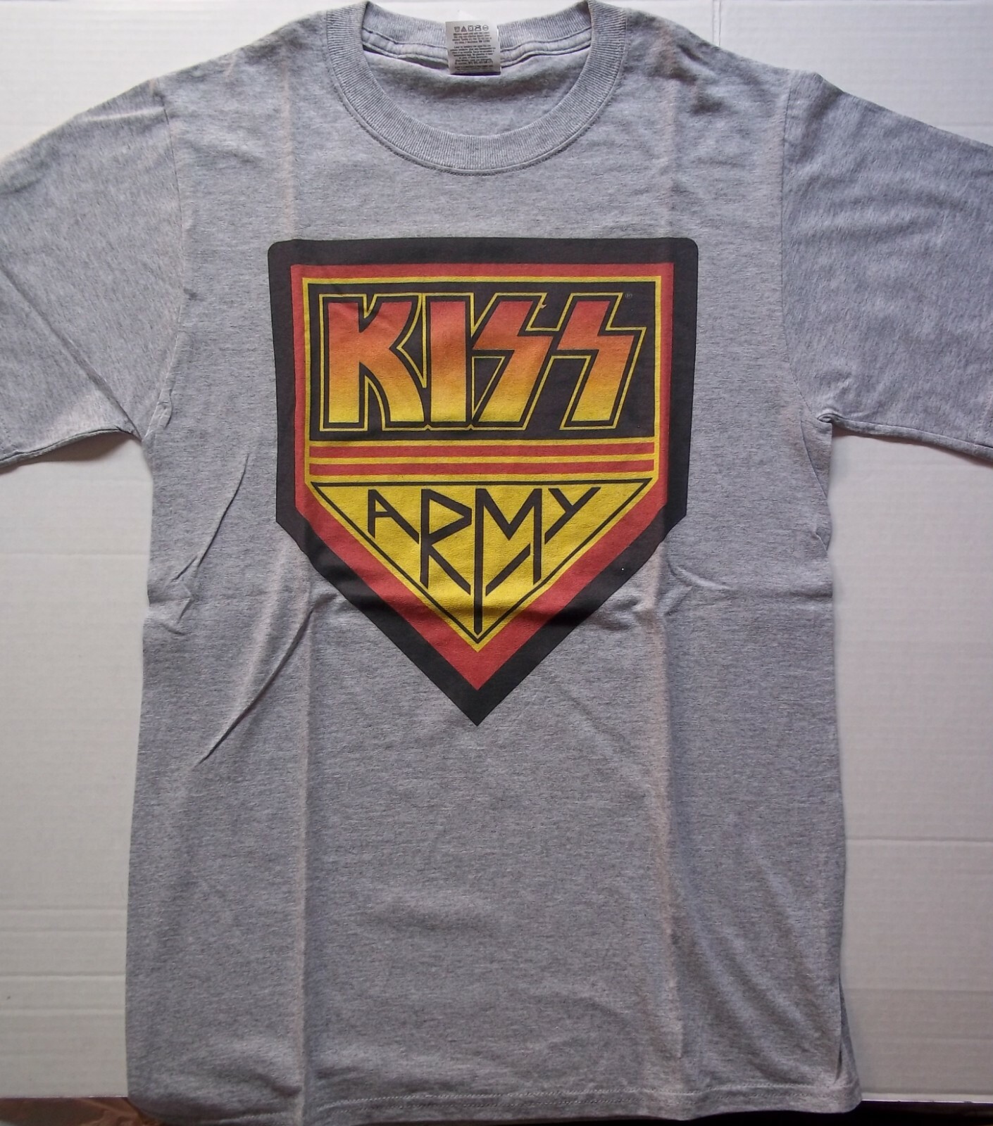 KISS Army Mens Unisex T-Shirt – Available in Sm, Med & 2XL