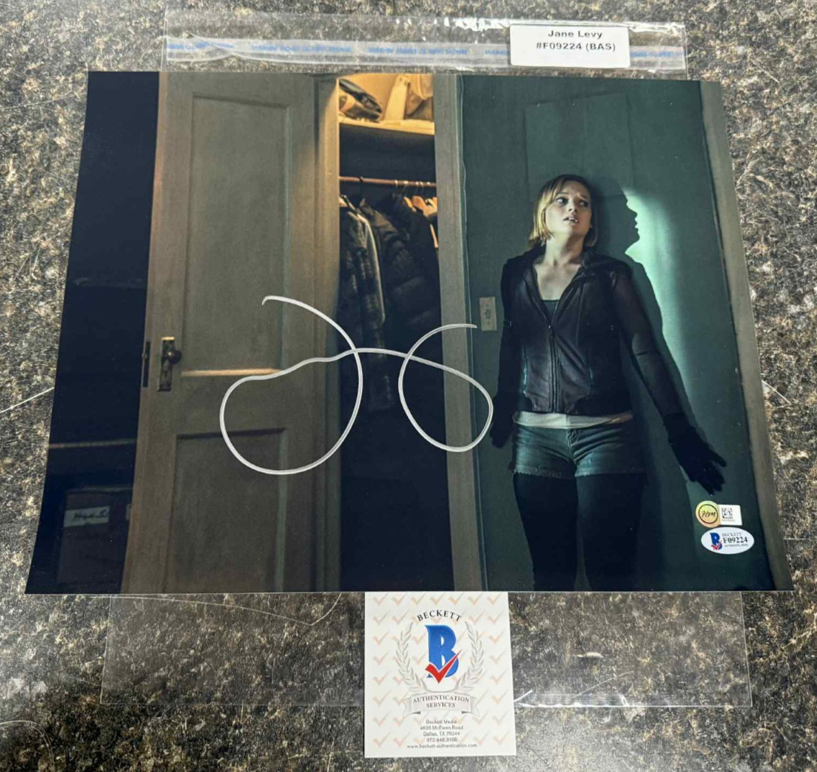 **NICE** Jane Levy Signed Autograph “Don’t Breath” 11×14 Photo w/ Beckett C.O.A