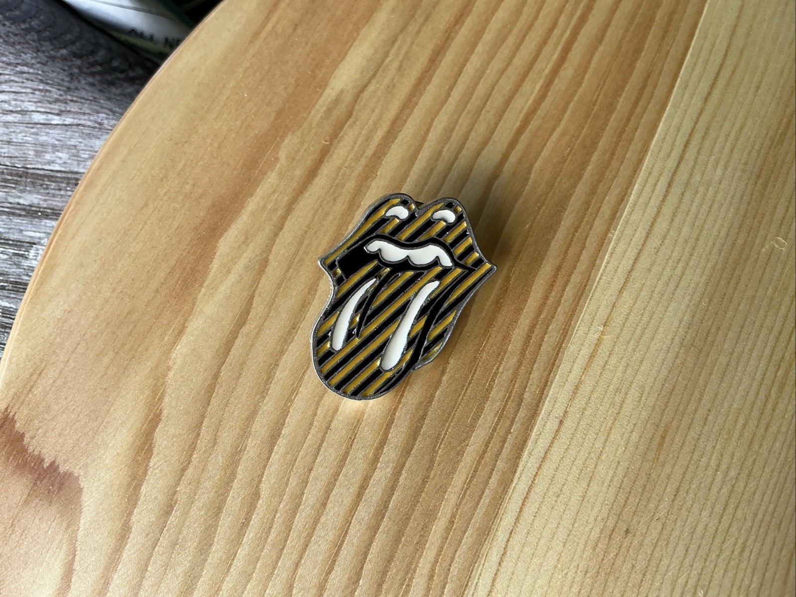 Vintage Rolling Stones Lapel Hat Pin Dated 1999 No Security Tour Stripes Tongue
